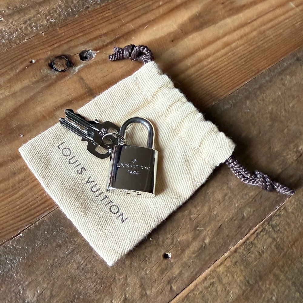 Louis Vuitton Silver Keys and Padlock | Polished Silver Lock and Key Set - Picture 9 of 17